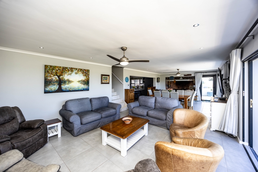 7 Bedroom Property for Sale in Cintsa East Eastern Cape